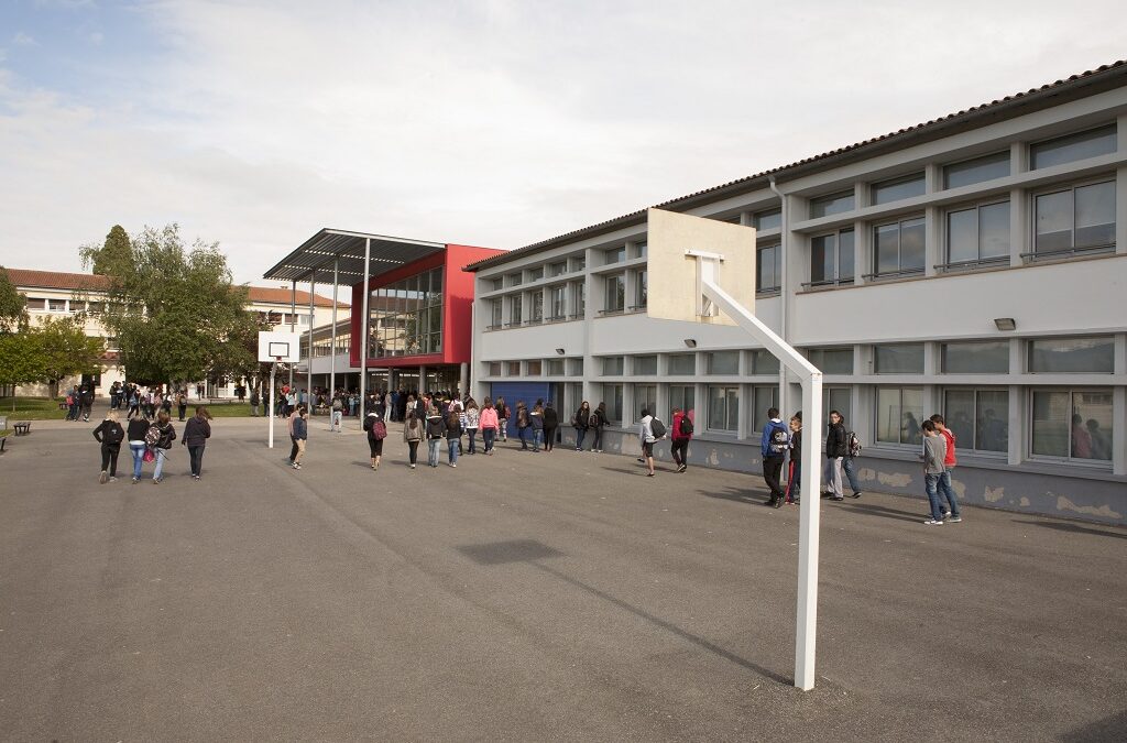 Évacuation du collège Bertrand Laralde de Montréjeau suite à un séisme