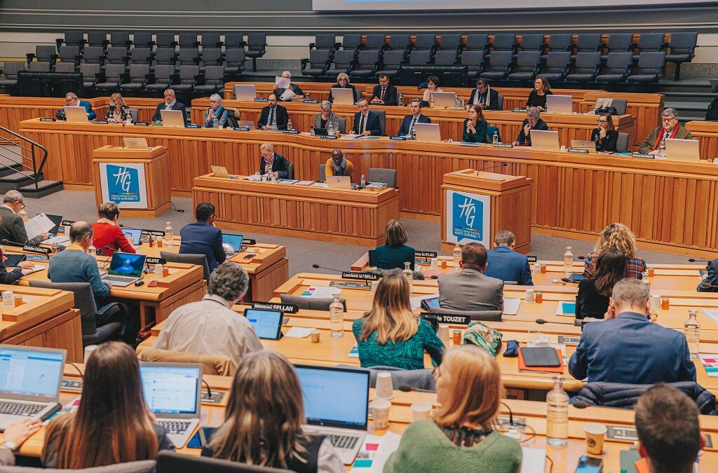 Le Conseil départemental vote plus de 450 000 € de subventions pour soutenir la lutte contre les violences faites aux femmes et l’Égalité femmes-hommes